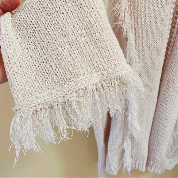 Easel Open Knit Fringe Detail Oversized Sweater - Picture 5 of 8